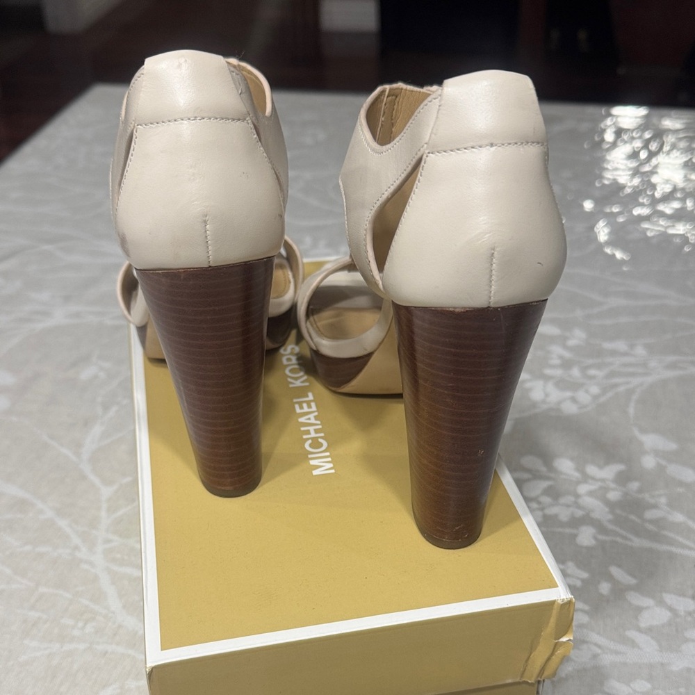 Michael Kors Cream Zipper Heels - Picture 3 of 4